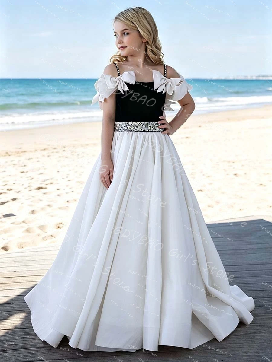 Vestido de niña de las flores personalizado, corte A/princesa, con tirantes finos, volantes y cola, para desfile, con fajas de cristal, para fiesta de boda