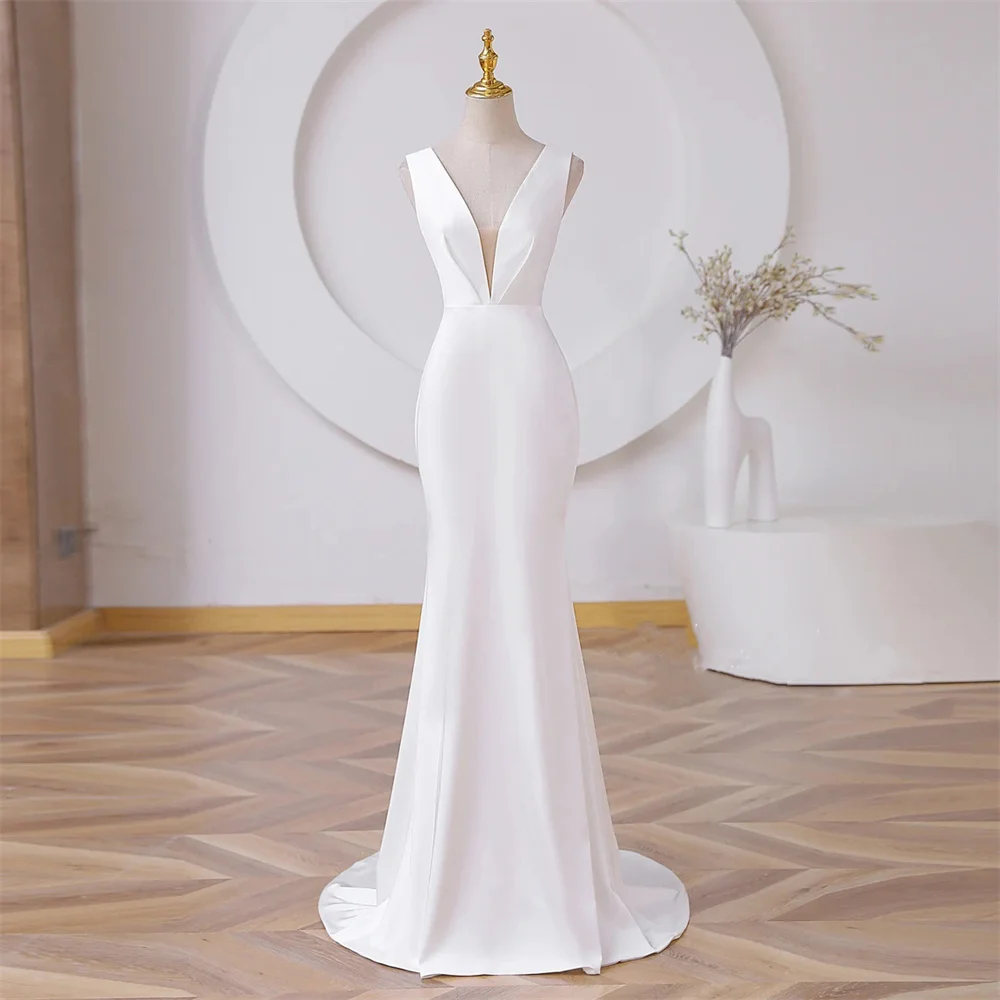 Mermaid Beach White Wedding Dress Vintage Plus Size Minimalist V Neck Satin Sleeveless Back Zipper Sweep Train Women Party Gown