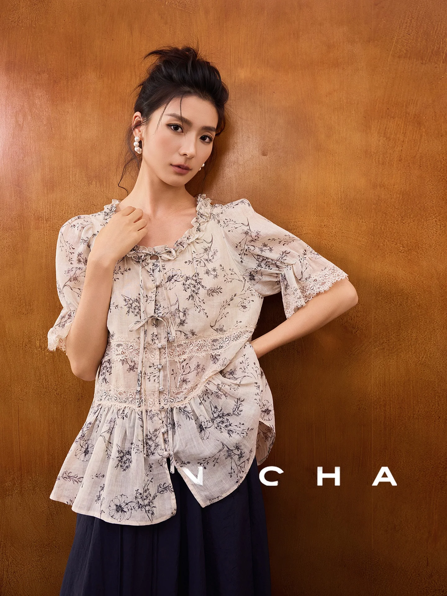 

Летняя женская блузка Jiancha из 100% льна с принтом и кружевом, свободного кроя, с круглым вырезом и короткими рукавами-фонариками