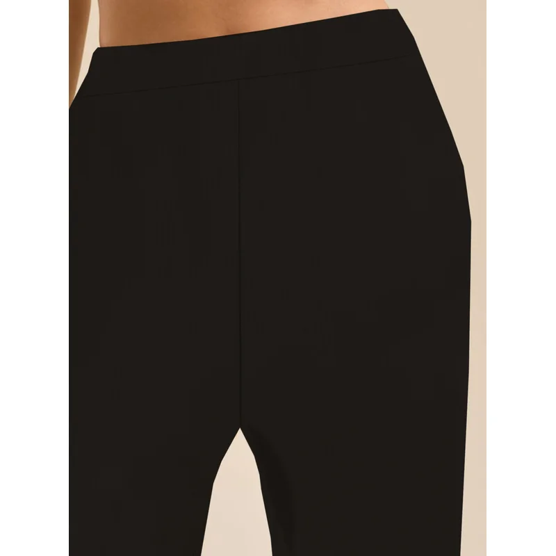 กางเกงขายาวทรงตรงสไตล์ลำลองทันสมัยปี 2025 สำหรับผู้หญิง เอวยางยืด ใส่สบาย ช่วยให้ดูผอมลง สีดำ เหมาะสำหรับใส่ทำงานหรือไปงานปาร์ตี้