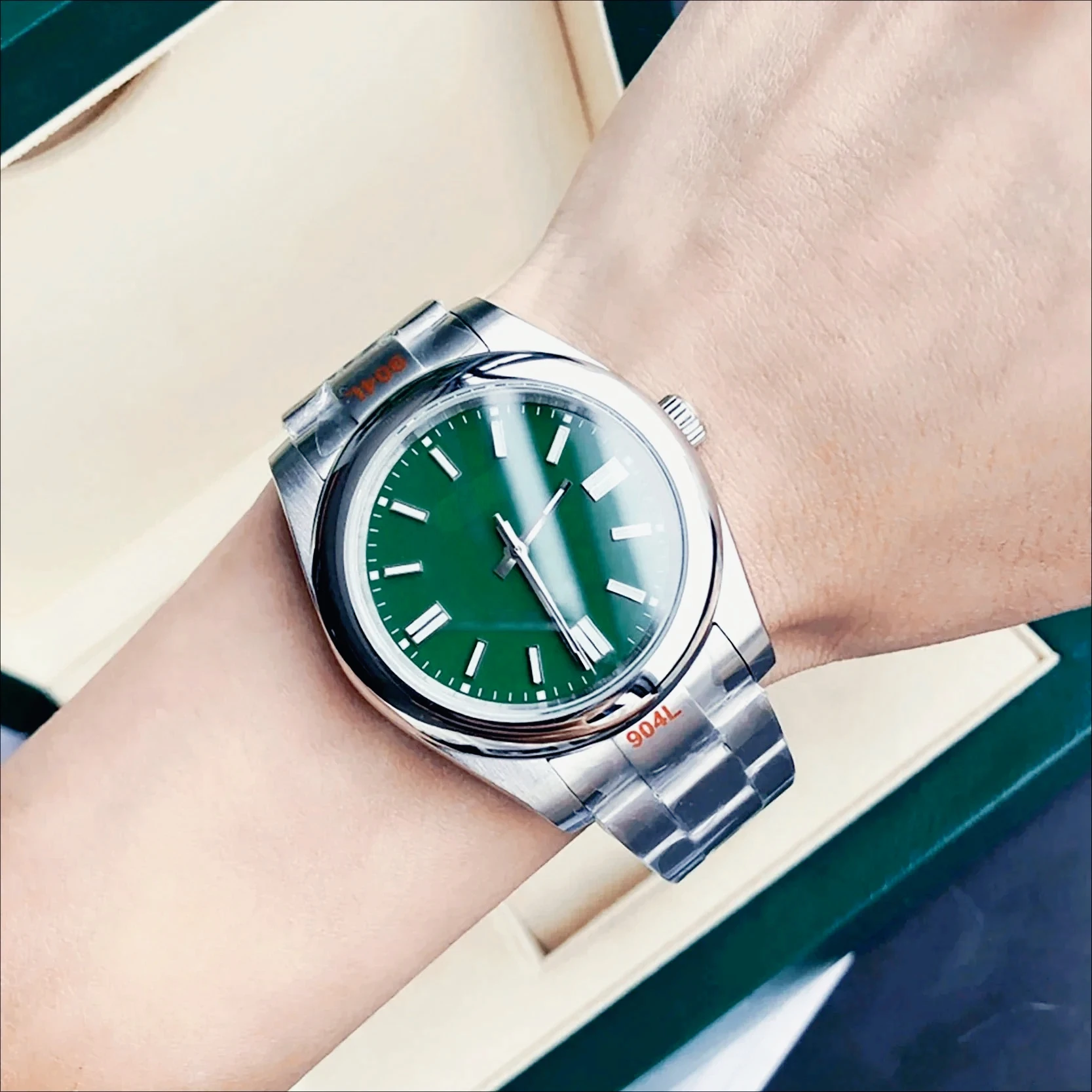 Classic Fashion Automatic Watches For Men Women 904L Steel Anti Corrosion Scratch Resistant Bright Luminous Dial Casual Outfit view 5