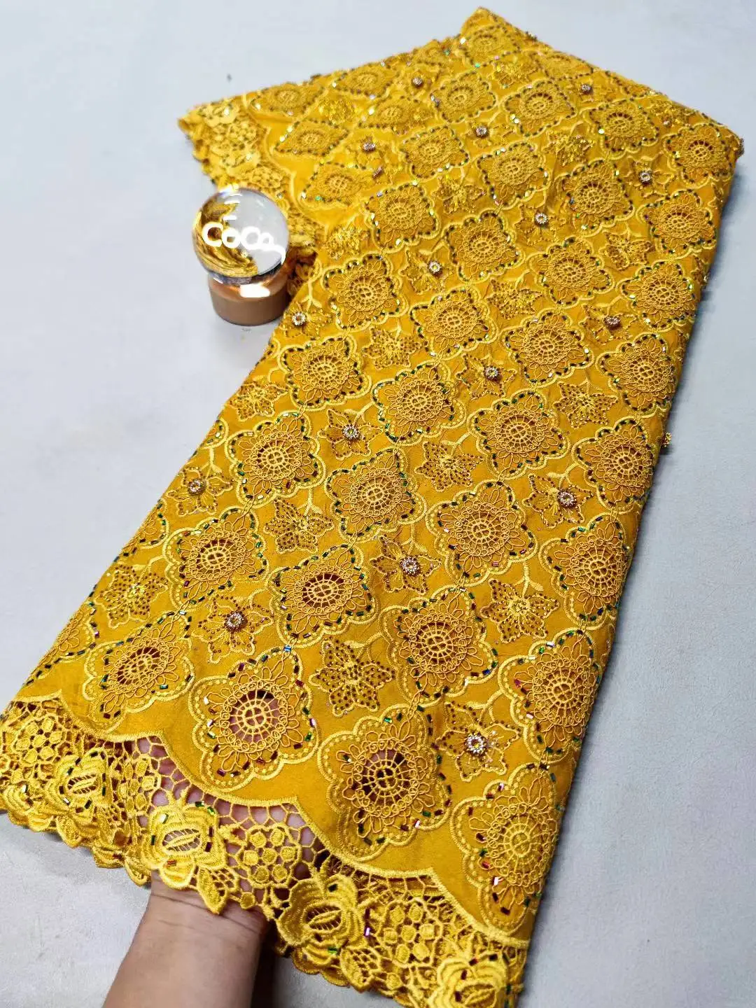 

2025 High-Quality Africa Nigerian Sequins Cotton Embroidery Lace Fabric Tulle for Wedding Party Dress Chiffon 5Yards XL131