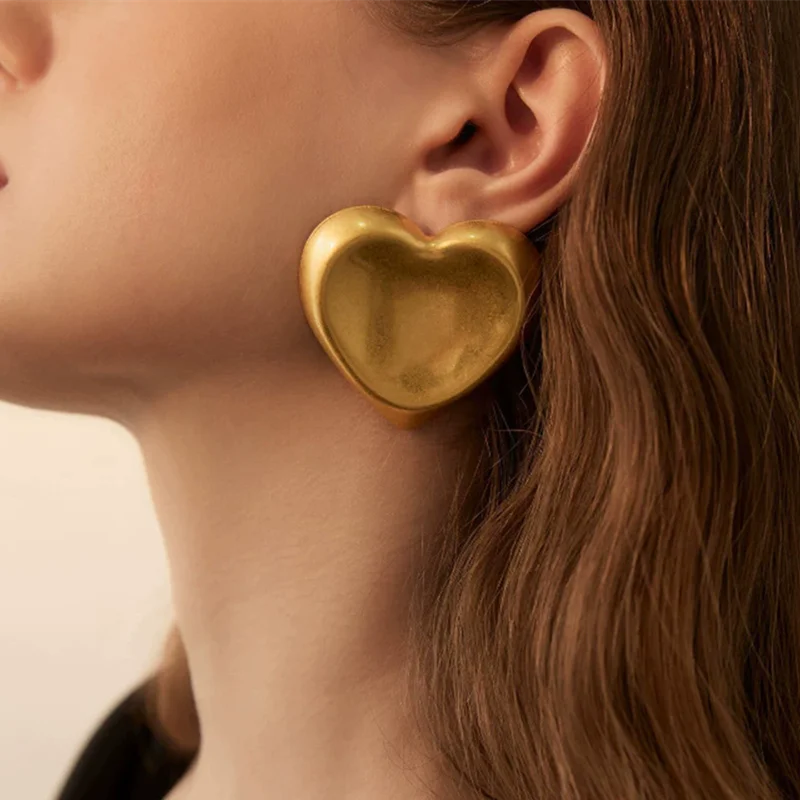 

Vintage Metal Geometric Heart-shaped Earrings For Women Eyuropean American Style Personality Party Jewelry Fashion Accessory