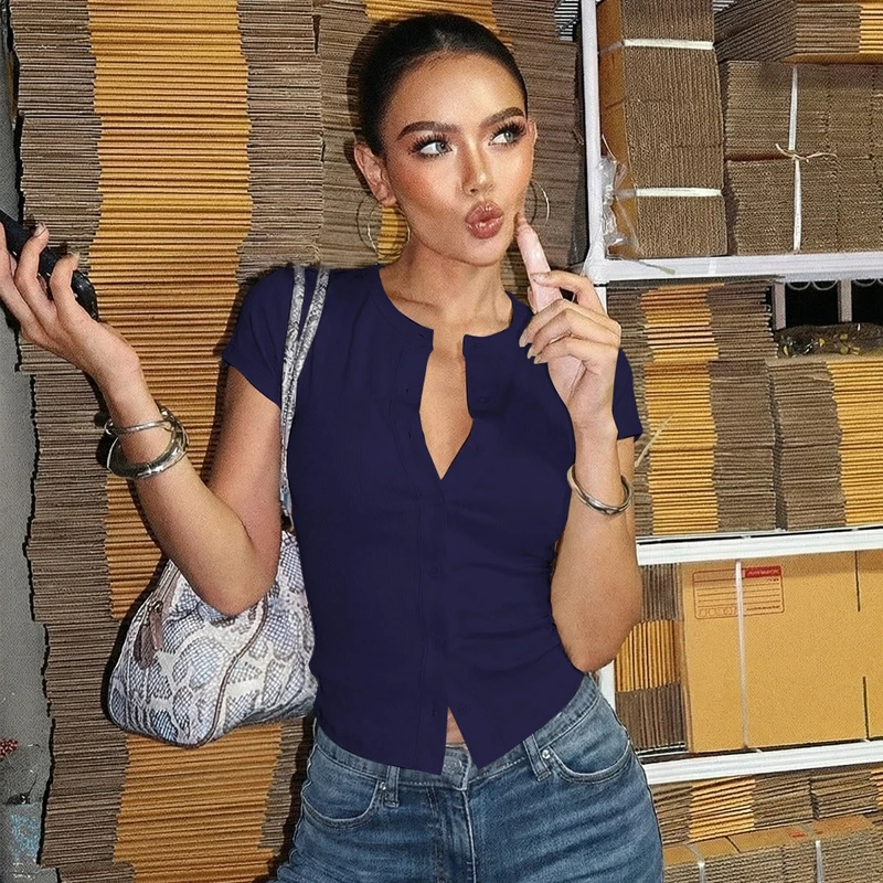 Hugcitar Fashion Solid O Neck Short Sleeve Buttons Sexy Slim Crop T-Shirt Top Summer Casual Women Clothes Streetwear Party