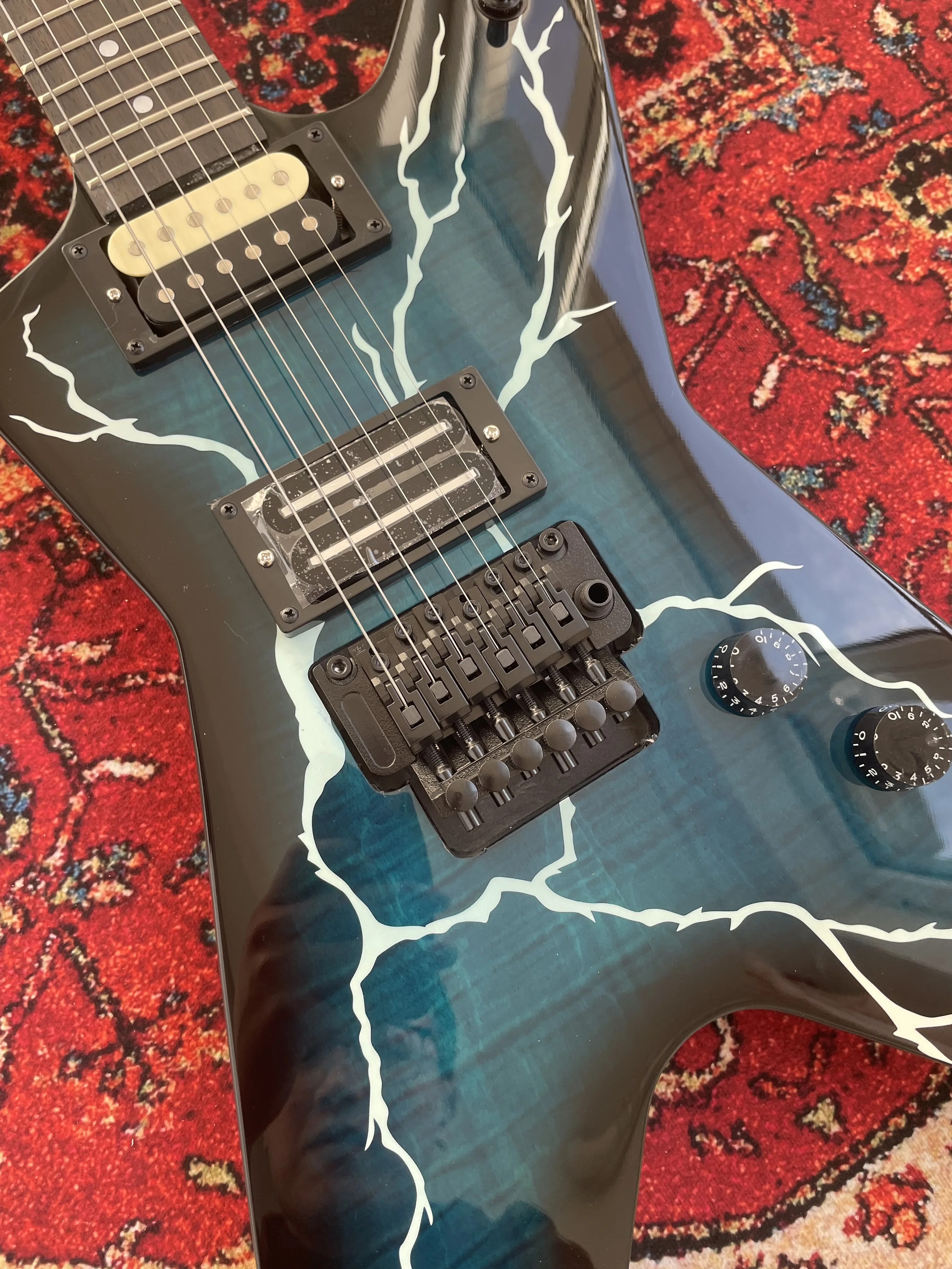Fast Ship Star Shape Guitar Blue Black Burst Flamed Maple Top with White Lightning Graphic & Floyd Rose Tremolo guitar