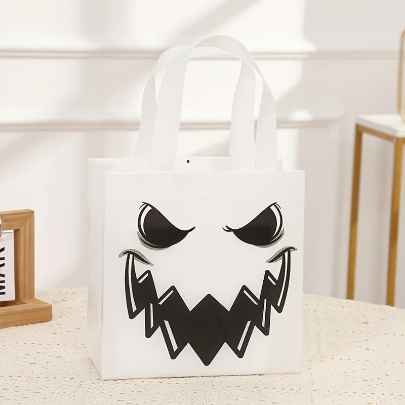 2024 Halloween Cartoon Printed Non-woven Gift Bag Handle Reusable Waterproof Party Gift Bag Birthday Shopping Gift Packaging