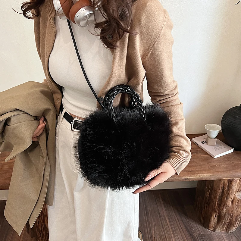 

Luxury Women's Hand Bags Made of Premium Leather Boasting Casual Famous Daily Style