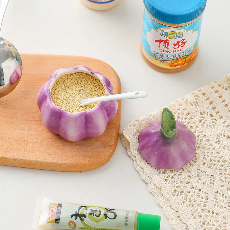 Creative Ceramic Onion Seasoning Jar, High-looking Salt Sugar Jar, MSG Seasoning Box, Chili Oil Jar, Kitchen Seasoning Jar
