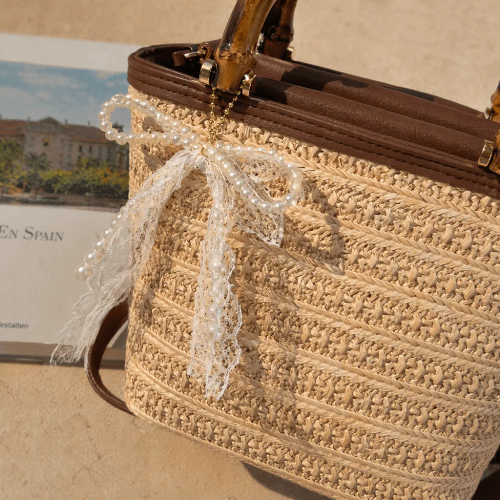 Bohemian Wooden Handle Straw Shoulder Bag Hand Knitted Retro Woven Tote Handbag Bucket Bowknot Knot Basket Bag Travel Holiday