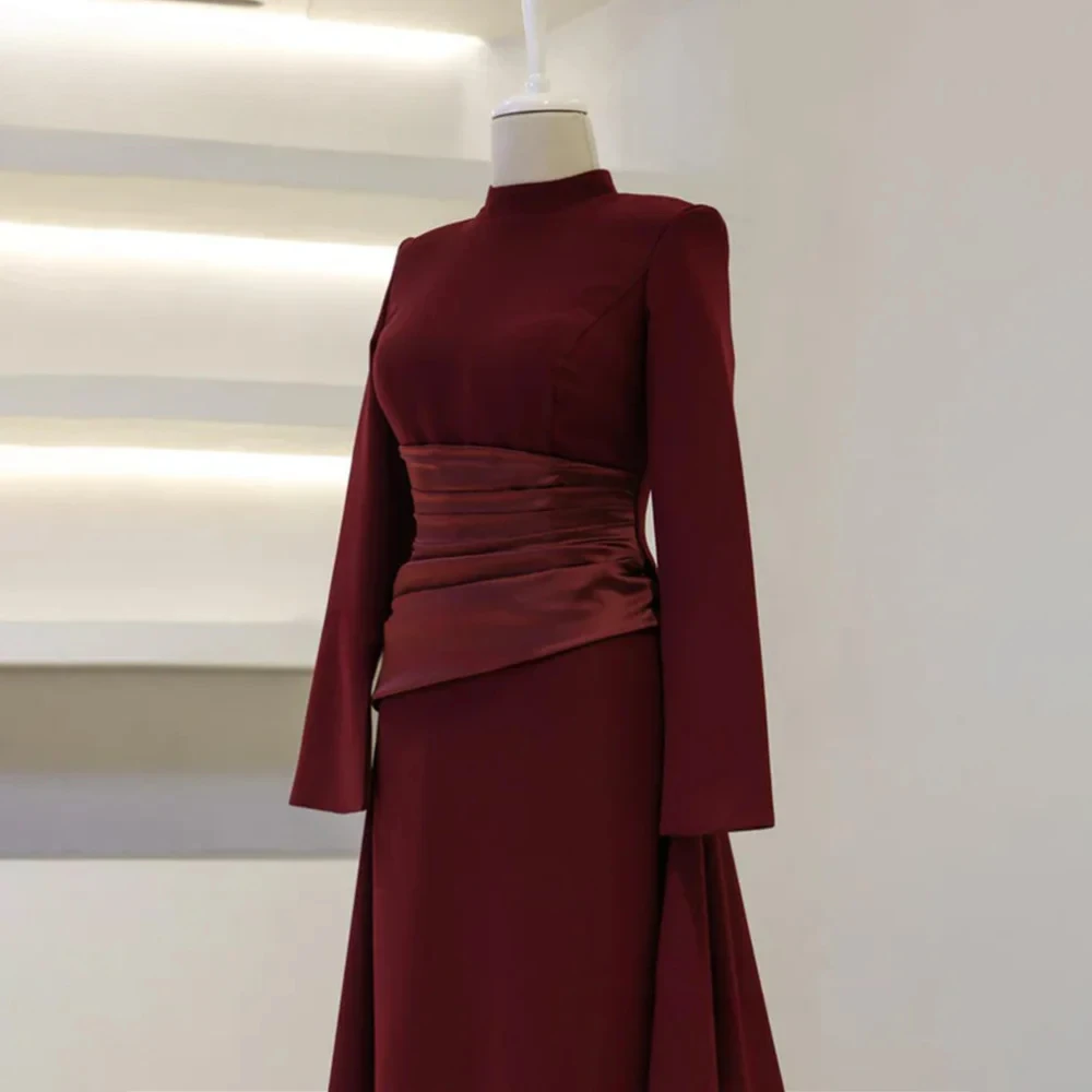 Burgunderrotes Abendkleid, maßgeschneidert, Stehkragen, lange Ärmel, Meerjungfrau-Abendkleider, Jersey, muslimische lange formelle Kleider, Dubai – Detail 2