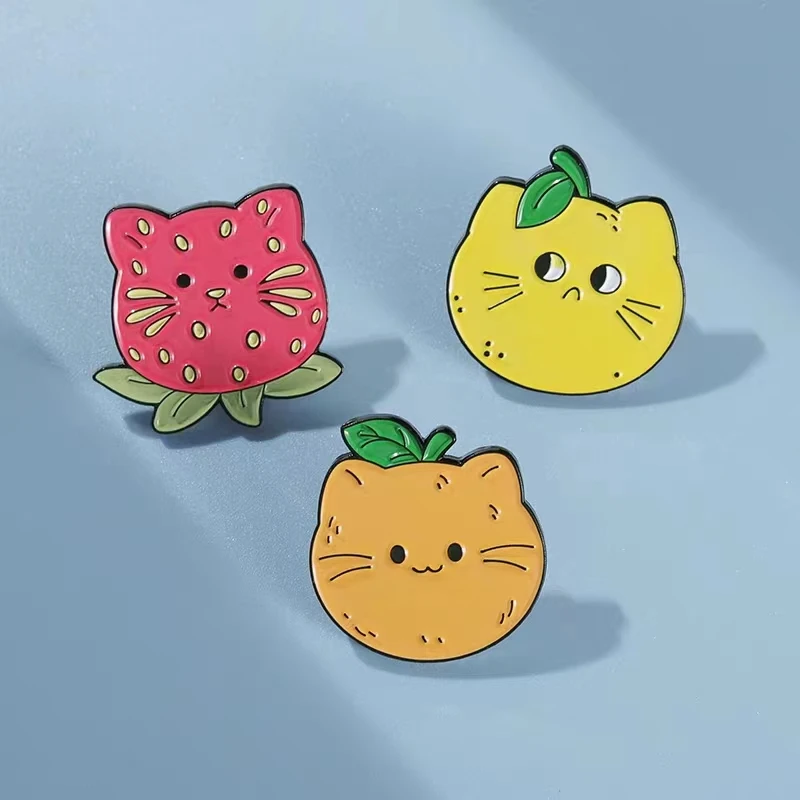 Fruit Cat Enamel Pins Brooches Lapel Metal Badges Strawberry Watermelon Pear Cat Funny Wholesale Jewelry Gift for Kids Friends