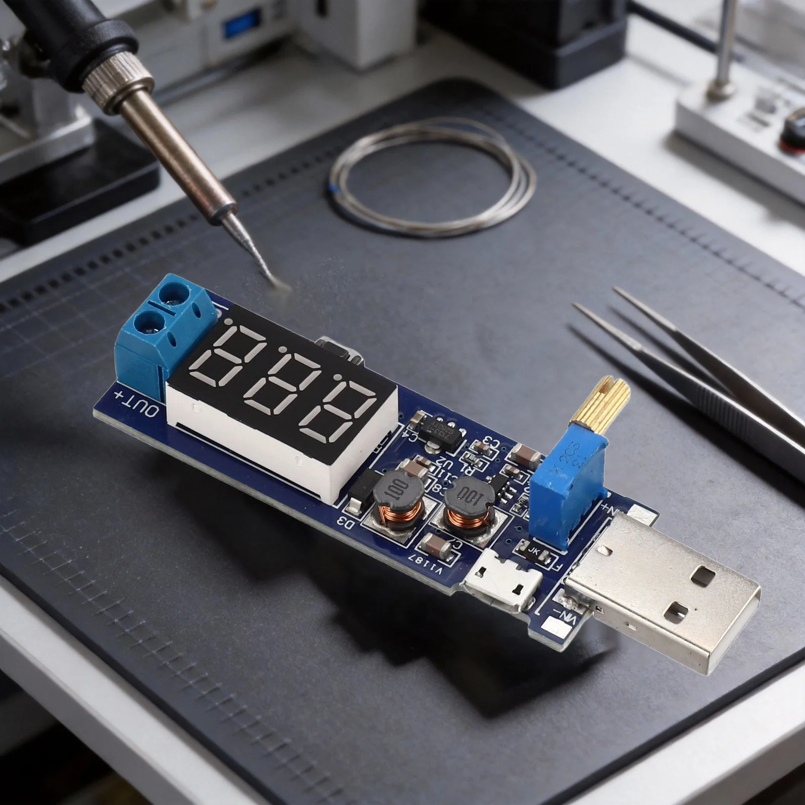 Multi-turn Potentiometer Voltage Regulator Digital Tube Display Output Power Range 2W Adjustable Power Supply Module