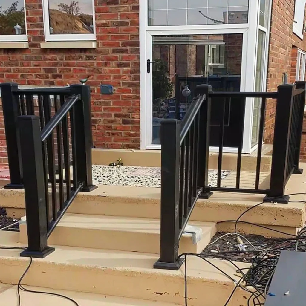 التخصيص نمط جديد DIY تثبيت الدرابزينات الألومنيوم سطح السفينة درابزين وسياج للشرفة