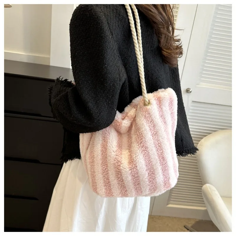

Popular Large-capacity Striped Contrast Stitching Shoulder Bag Women Early Autumn New Plush Portable Tote Female Shoulder Bag