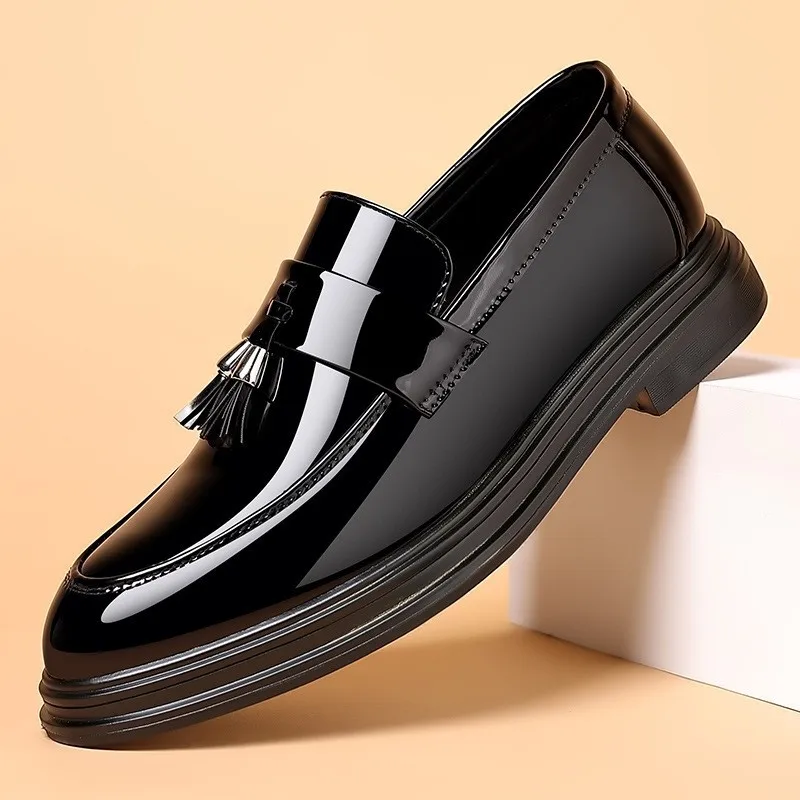 Sepatu pantofel pria, Kasut bisnis kulit paten hitam Slip-on, tumit bulat musim semi musim gugur mewah Oxfords kasual ukuran 48