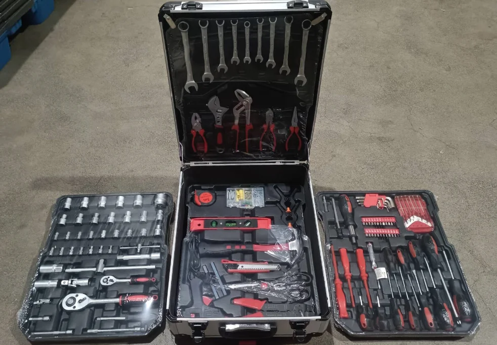 799 قطعة مجموعة أدوات يدوية صندوق 24 الأسنان اسئلة وجع المقبس المهنية Herramientas الميكانيكية المفك ميكانيكا السيارات أداة مجموعات