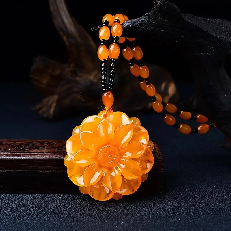 Yellow Beeswax Sweater Necklace Water Drop Flowers Gourd Leaves Amber Pendant Necklace Handicraft National Style Pendant