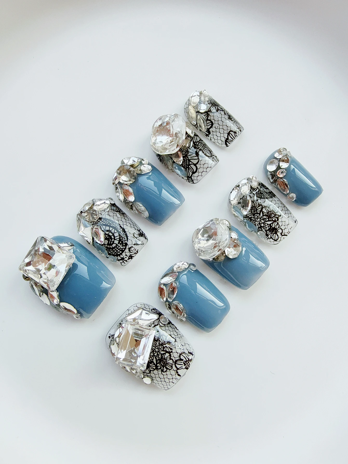 10pcs high-end Blue is full of diamonds handmade fake nails, Light luxury short blue tie full drill nail decorative patch gallery 3