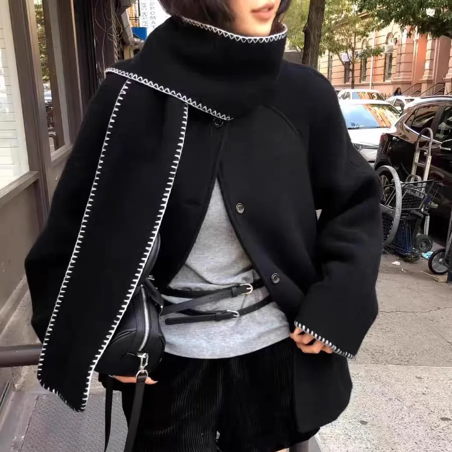 

Модный негабаритный пальто средней длины с свободной строчкой и шарфом. Зимняя женская шерстяная верхняя одежда 202.