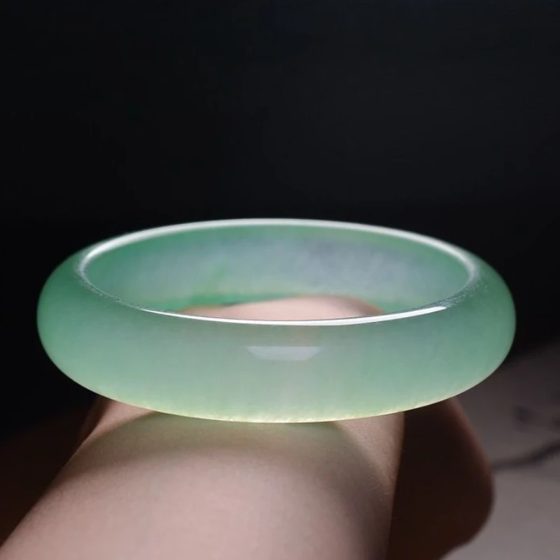 

New Natural Ice Jade Bracelet, Suitable for Daily Wear and Bracelet