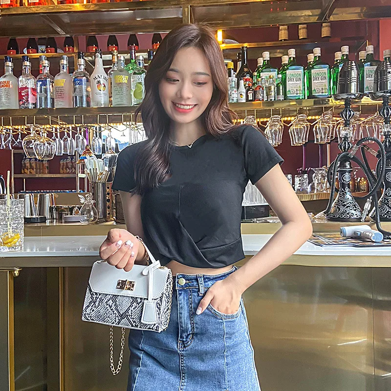 Women\'s Bag 2023 Vintage Snake Pattern Handheld One Shoulder Crossbody Bag Mobile Phone Bag Korean Version Oblique Hanging Bag