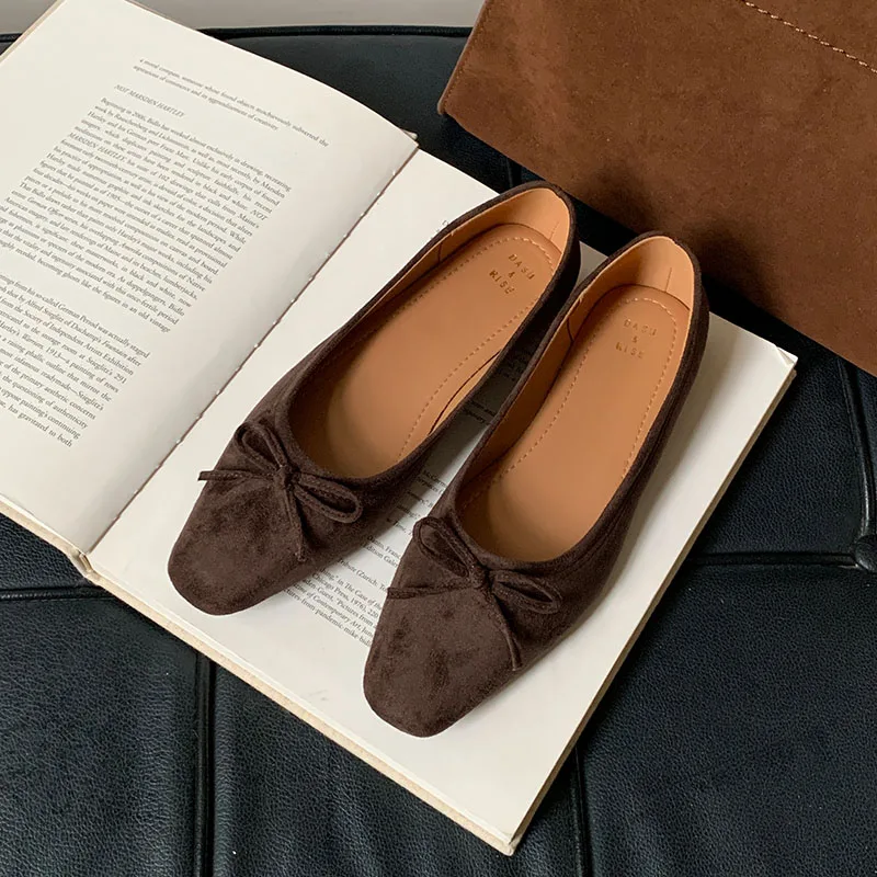 

Мягкая модная женская обувь из флока на плоской подошве, роскошная женская обувь с квадратным носком и узлом-бабочкой, женская обувь без шнуровки на мелкой подошве, новинка