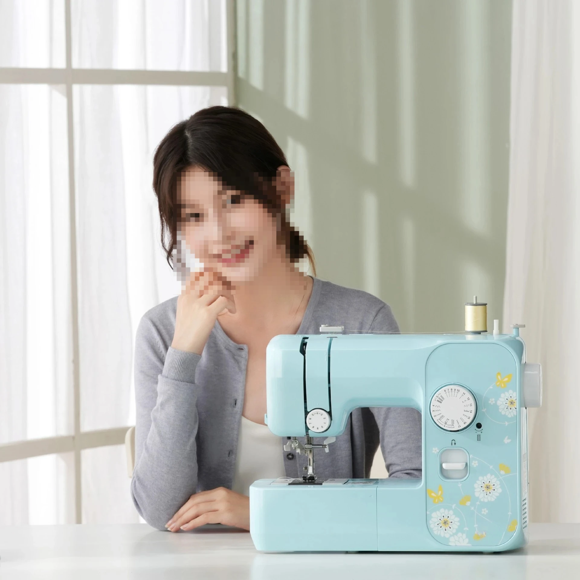 Household sewing machine handheld small electric multi-function