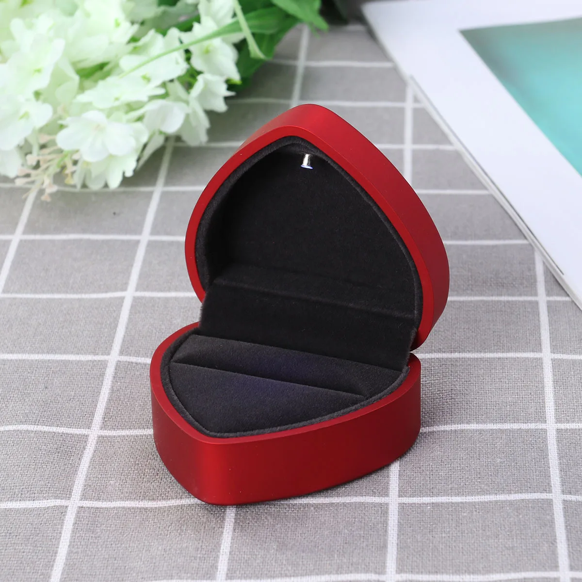 Heart Shape Ring Box Red LED Lighted Jewelry Storage Proposal Wedding Anniversary Valentines Day Display Case Ring Box