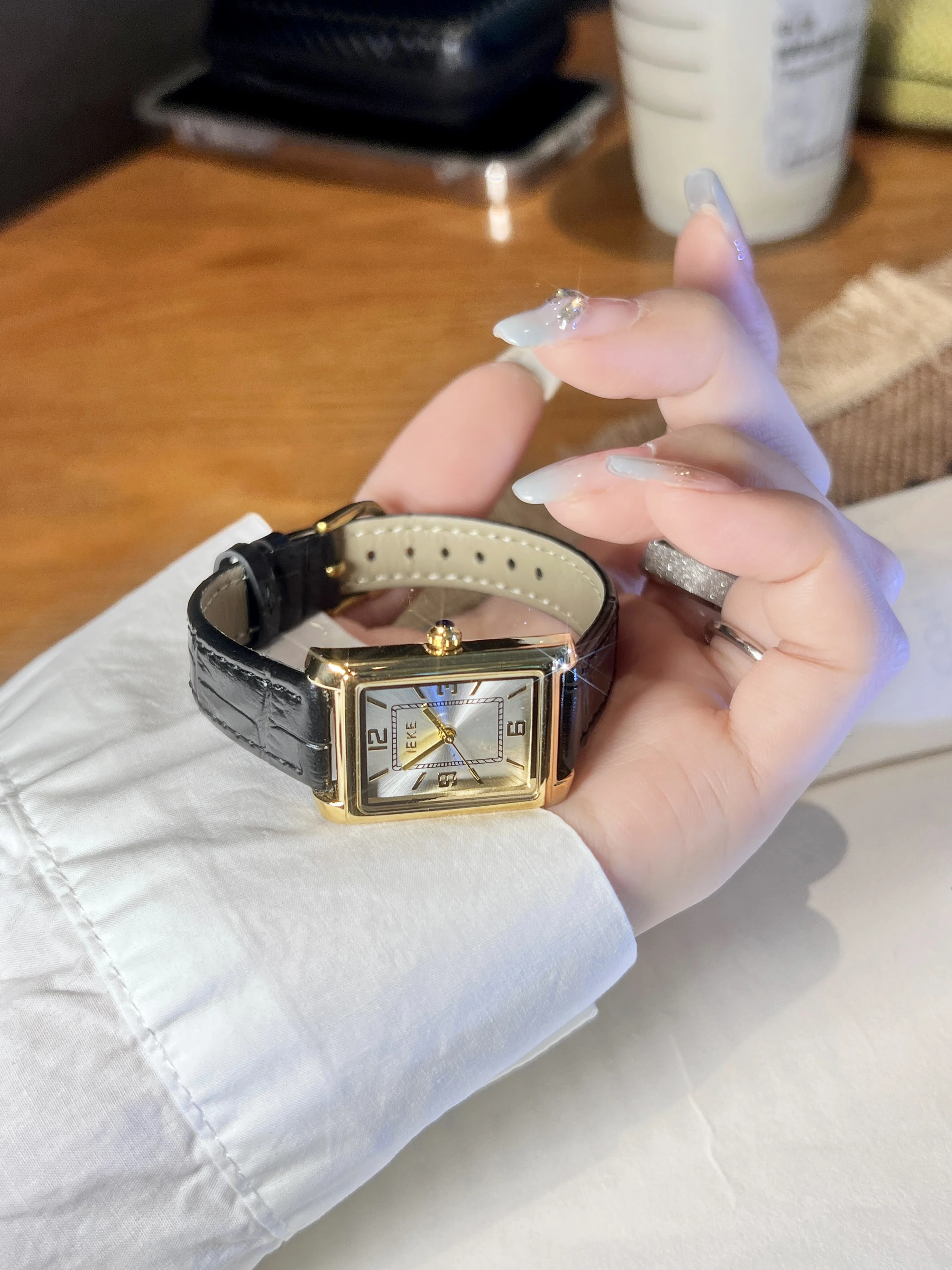 ساعة نسائية أنيقة فاخرة مربعة الشكل على الطراز القديم ساعة نسائية كاجوال نسائية جلدية كوارتز ساعة عصرية ريترو #3