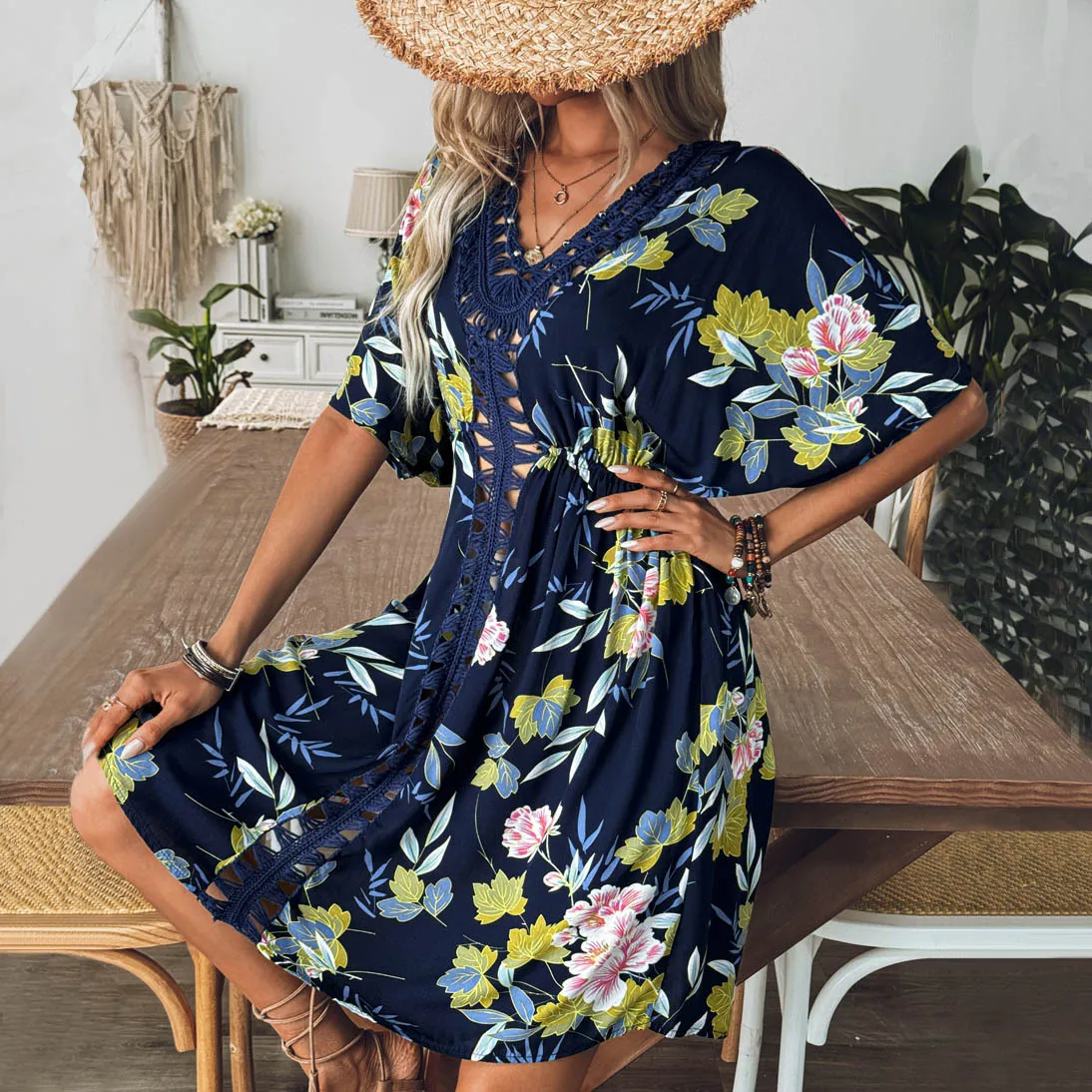 ผู้หญิงดอกไม้สีฟ้า V คอสั้นแขนสั้นโครเชต์ Beach Smock ฤดูร้อนเอวสูง Hollowed Out Holiday Midi ชุด Bohemian Chic