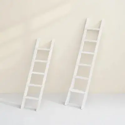 

2Pcs Wooden Mini Ladder Decor Chic Simulated Furniture Accessory Mini House Supplies Realistic Decorative Ladder