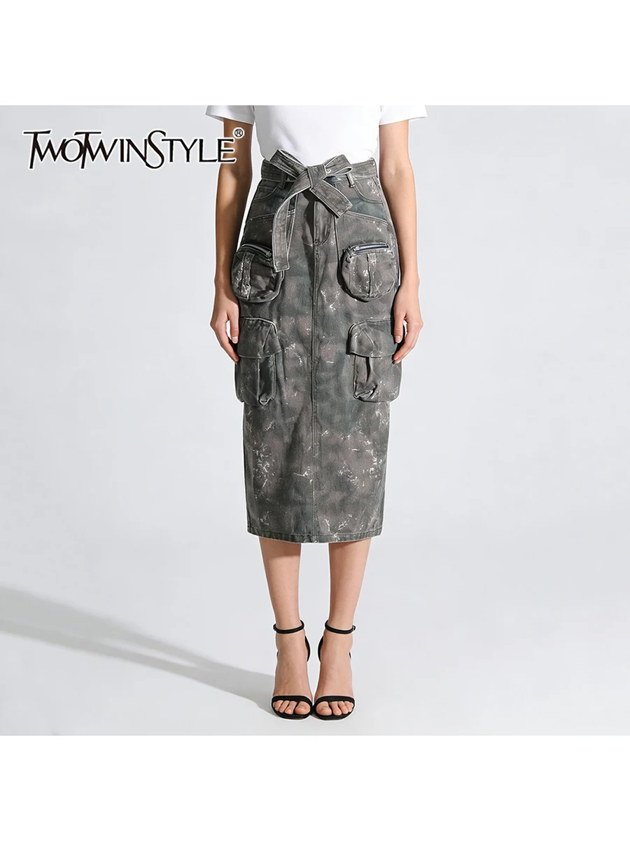 

TWOTWINSTYLE Fashion Spluiced Pockets Camouflage Skirts Forw Omen High Waist Patchwork Lace Up Utility Skirt Female Clothing New