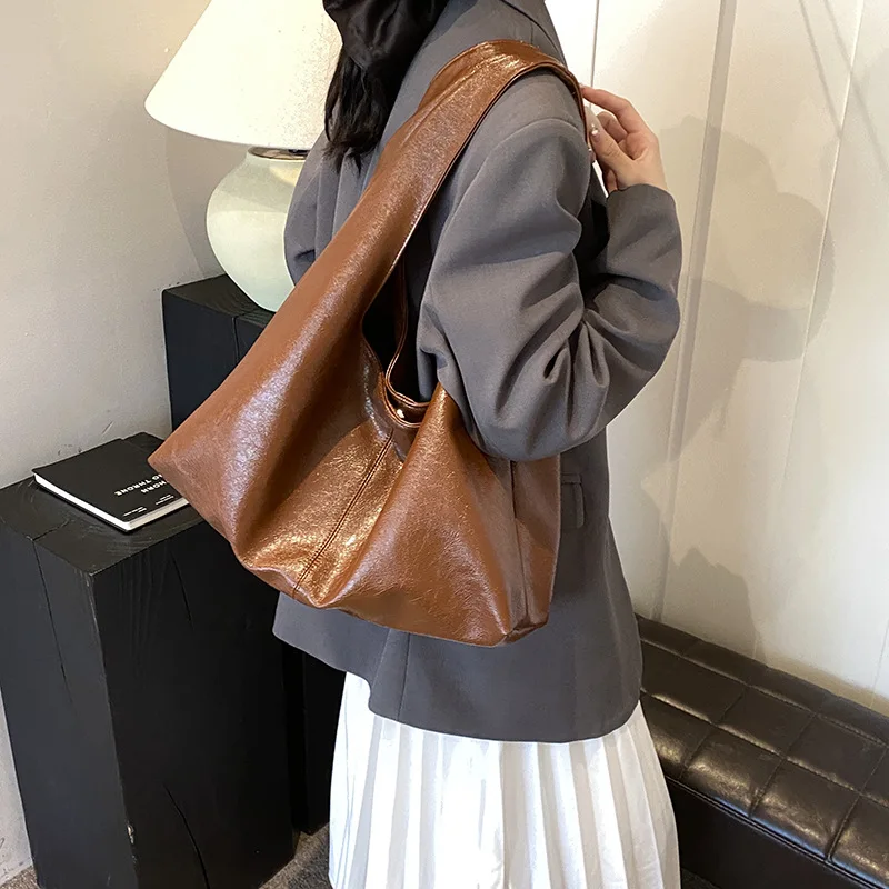

Large Shoulder Bags PU Leather For Women Fashion Winter Simple Short Handle Crossbody Bag Retro Designer Original Brand HandBags