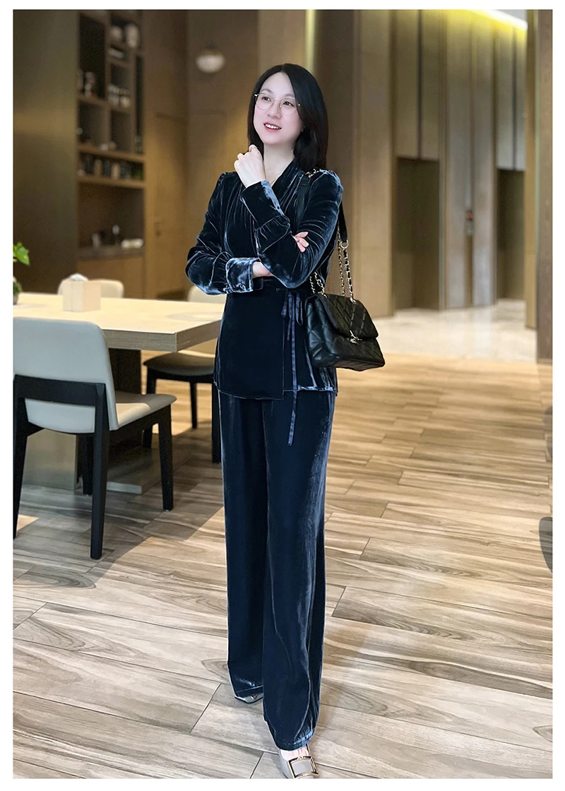 고급 실크 벨벳 여성 정장 - 코트와 와이드 팬츠 세트 - 우아하고, 고급스럽고, 캐주얼하며, 패셔너블하고 트렌디한