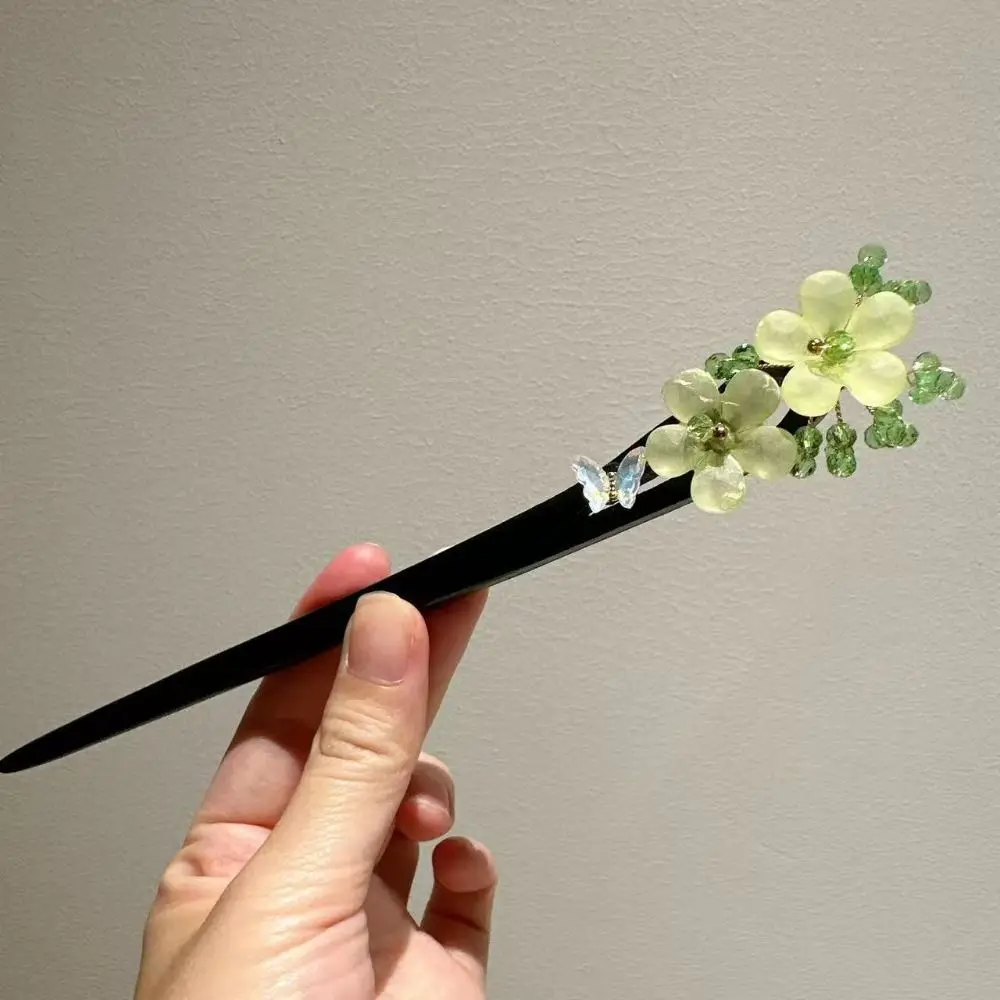 Retro Chinese Style Wood Hair Stick Floral Pattern Elegant Updos Hairpin Tassel Detail Charming Girls Hair Fork Wedding