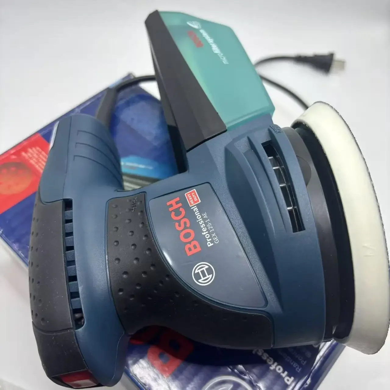 Bosch GEX 125-1AE Handheld Orbital Sander Steady Grinding Performance for Daily Wood Buffing and Household Refurbishment Needs view 6