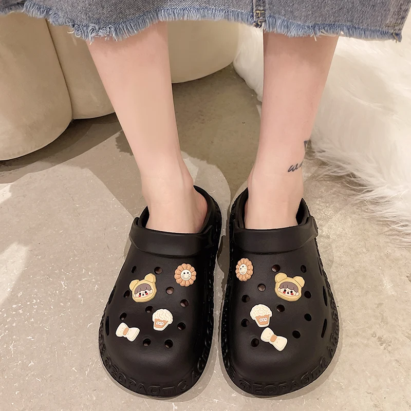 New Sandal Slippers DIY Cute Cartoon Clogs Women Mules Summer Beach Sandals Cave Hole Female Garden Shoe For Students Girls