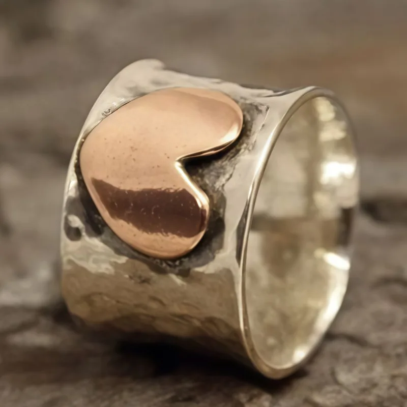 Vintage handgeschnitzter Herz-Damenring, Kreativität, silberfarbenes Metall, Geometrie, Alltagskleidung, Party-Schmuck, Jubiläumsgeschenk