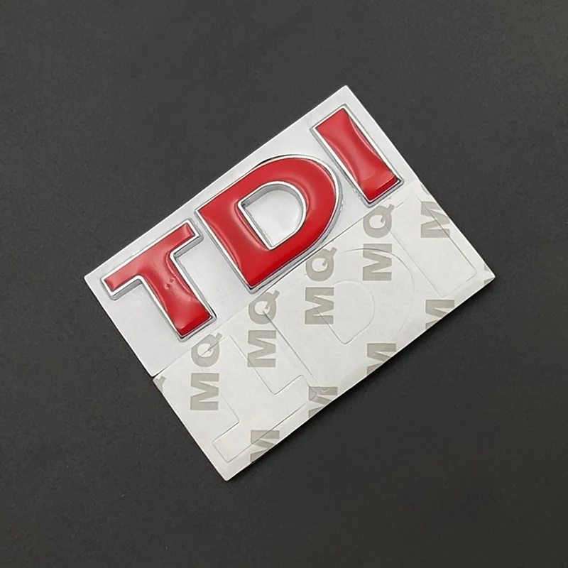 شعار TDI معدني ثلاثي الأبعاد من الكروم الأحمر ، ملصق لوحة تحمل الحروف ، شارة صندوق السيارة ، ملحقات الملصقات