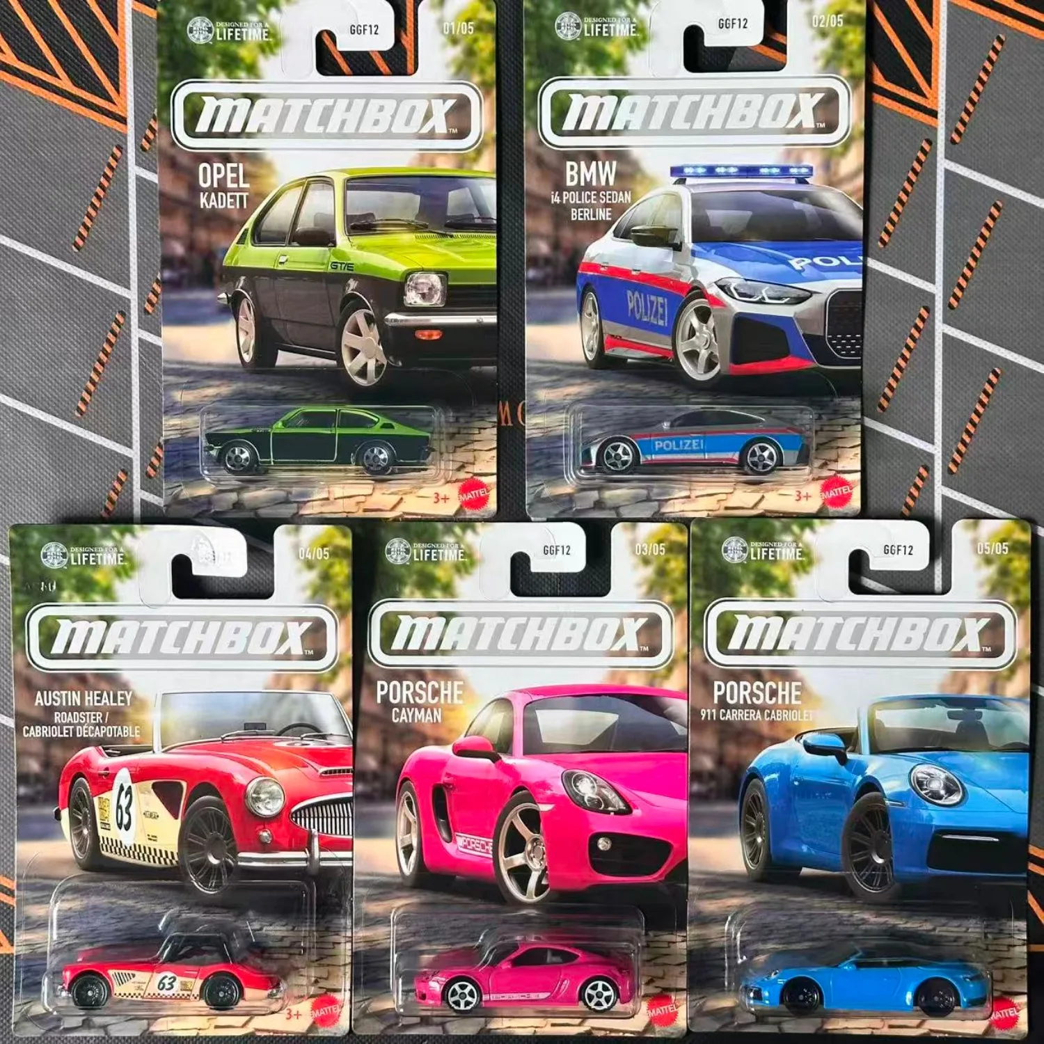 

PRESALE оригинальный спичечный ящик Country Rescue 1/64 BMW, модель седана, автомобили 1:64, литые под давлением металлические автомобили, спичечная коробка, игрушки GGF12 CASE Q