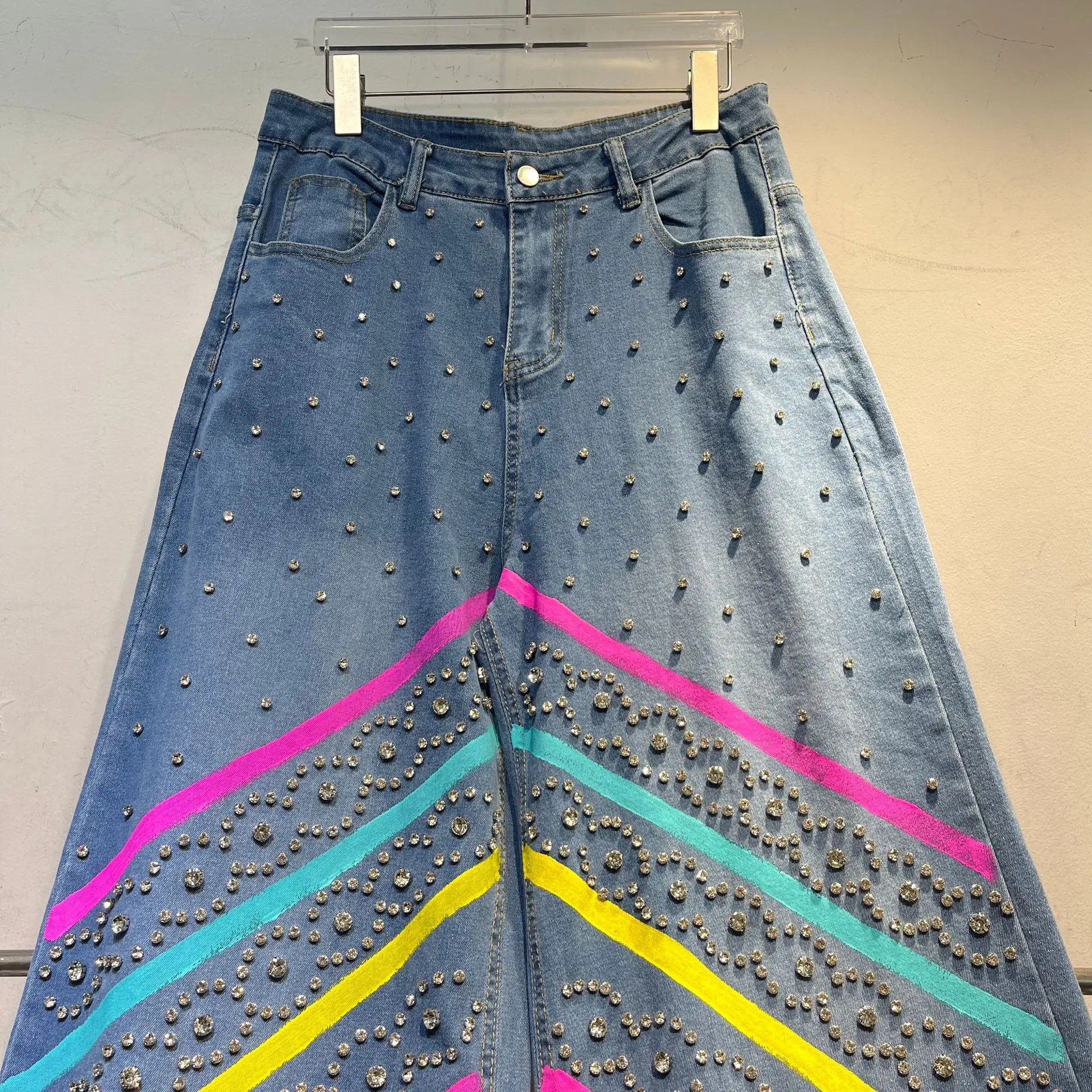 Damskie szerokie spodnie jeansowe w stylu europejskim z kryształkami, blokami kolorów i prostymi nogawkami, wytrzymałe długie spodnie, pantalon damski.