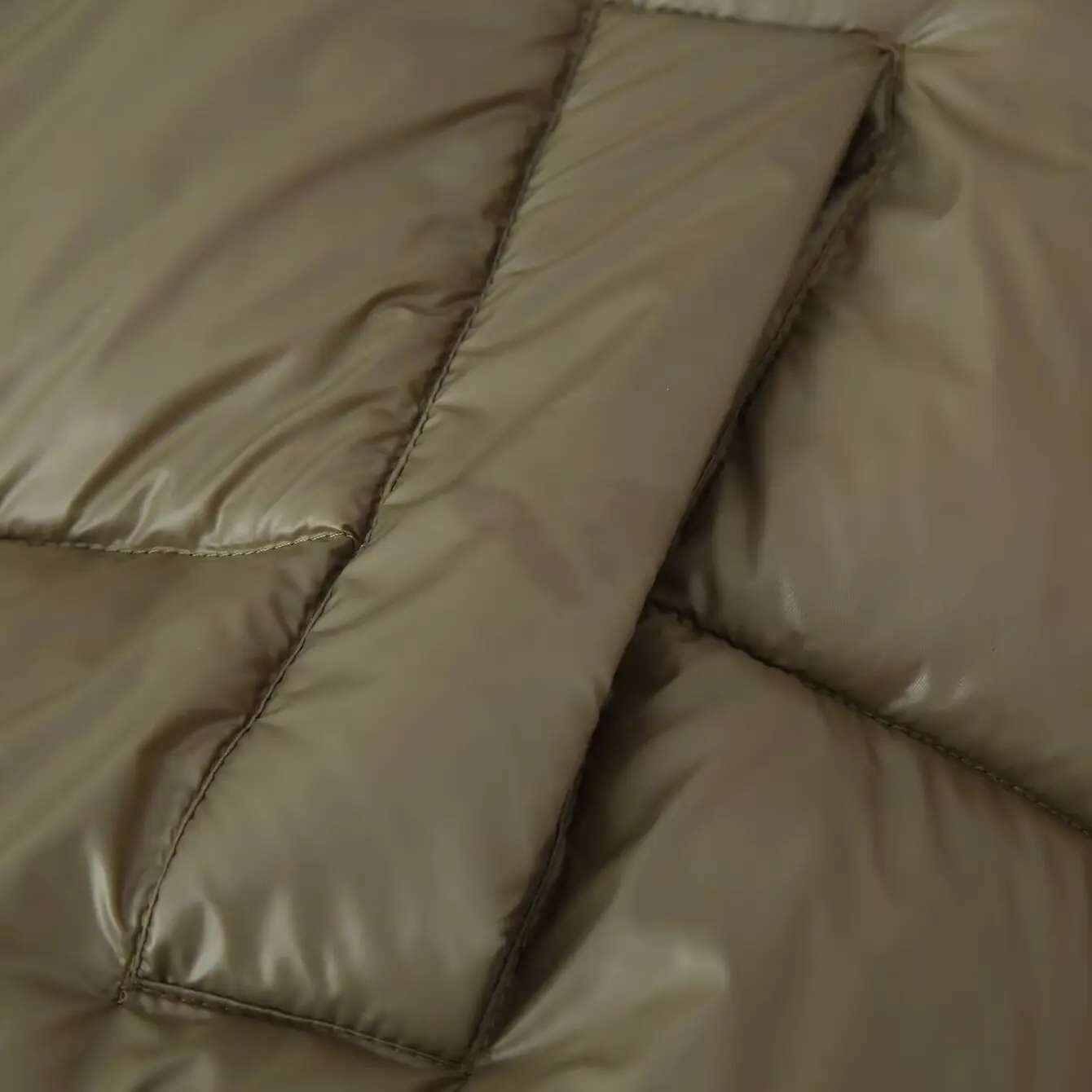 JNLEAOG ファッション性の高いコットンジャケット 女性用 秋の新作 スタイリッシュなボタンデザイン ストリートスタイル フード付き ロング丈 ジップアップ 純粋...