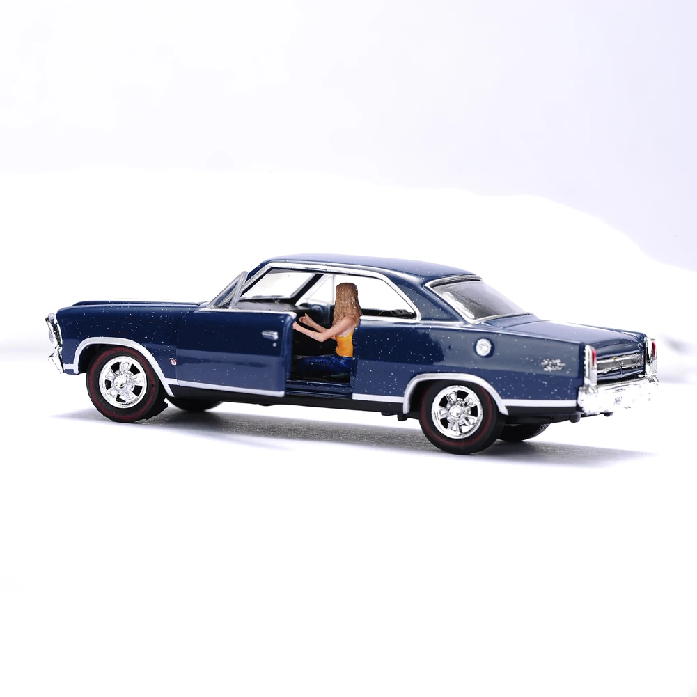 Painted Miniatures 1/18 1/24 1/43 1/64 1/87 Driver Driving Men Women Window Driving Girls Figure Model Cars Vehicles Decoration
