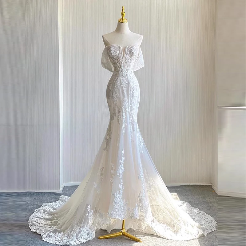 

Chic Off the Shoulder Mermaid Bridal Dress Lace Appliqués Sweetheart Neckline Slim Fit Wedding Dress Floor Length with Train