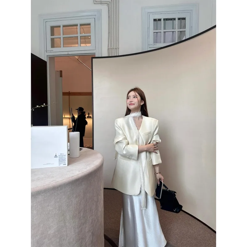 

Уникальный повседневный костюм Jaet, свободная верхняя одежда, дизайнерская белая юбка, женский новый комплект 2025, длинный свеч E12681