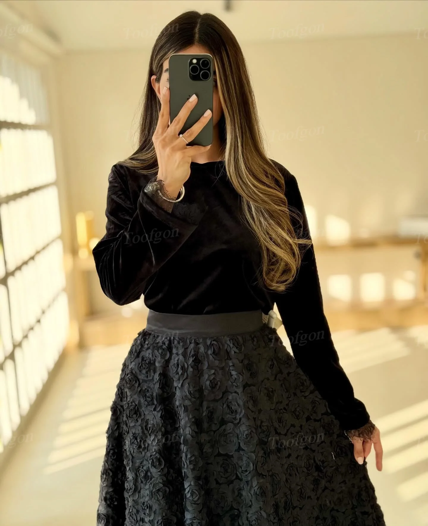 Toofgon أسود مخملي زهور ثلاثية الأبعاد فساتين لحضور الحفلات الموسيقية مخصصة بأكمام طويلة المرأة العربية مناسبة رسمية حفلة ميدي فساتين سهرة 2026