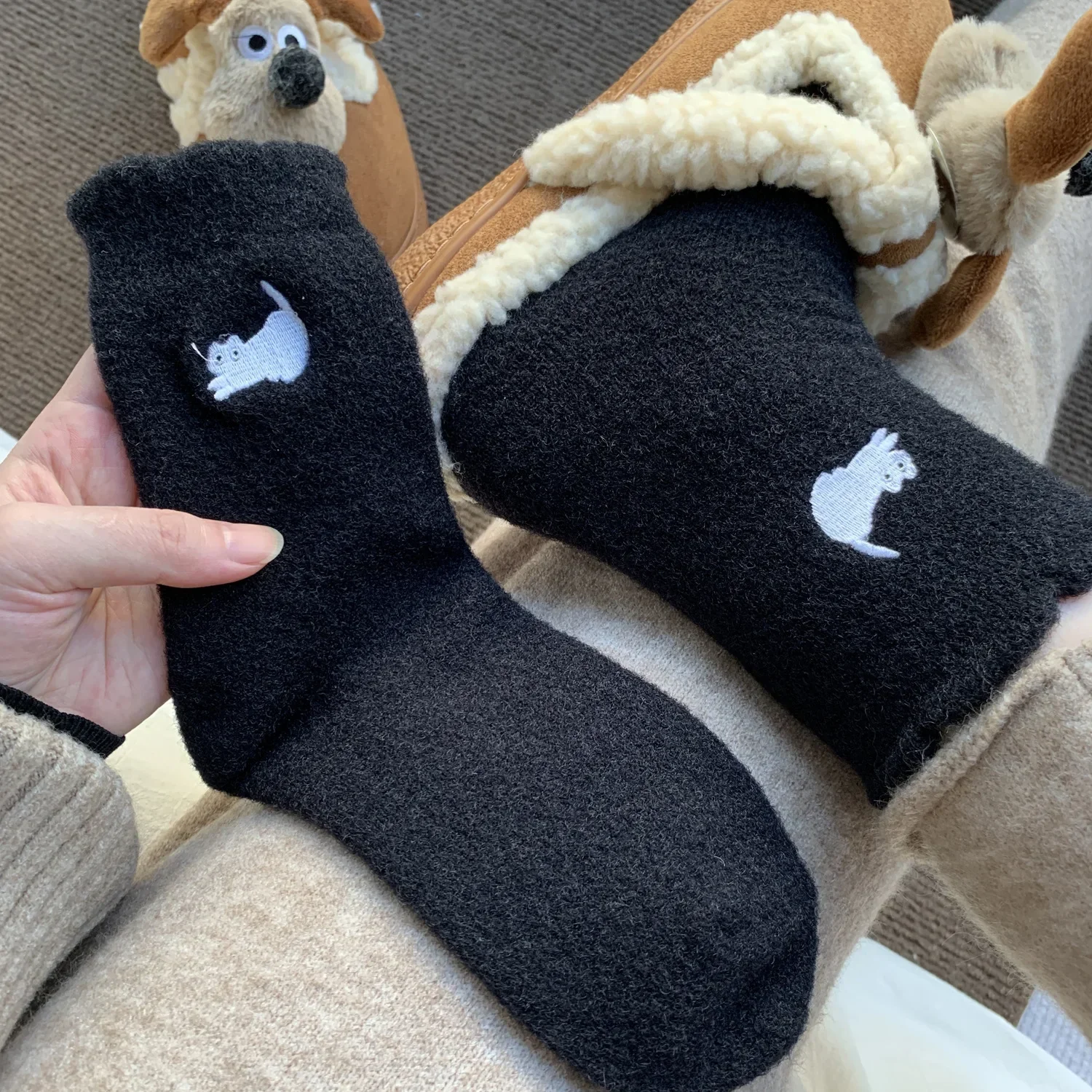Thickened Premium Feel Cute Cat Cozy Hairy Mink Velvet Socks Autumn Winter Hosiery Plush Warm Sleep Home Fluffy Fleece Socks view 4