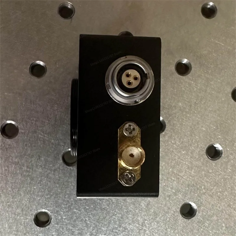 For Fixed Gain, Photodetector 800-1700nm
