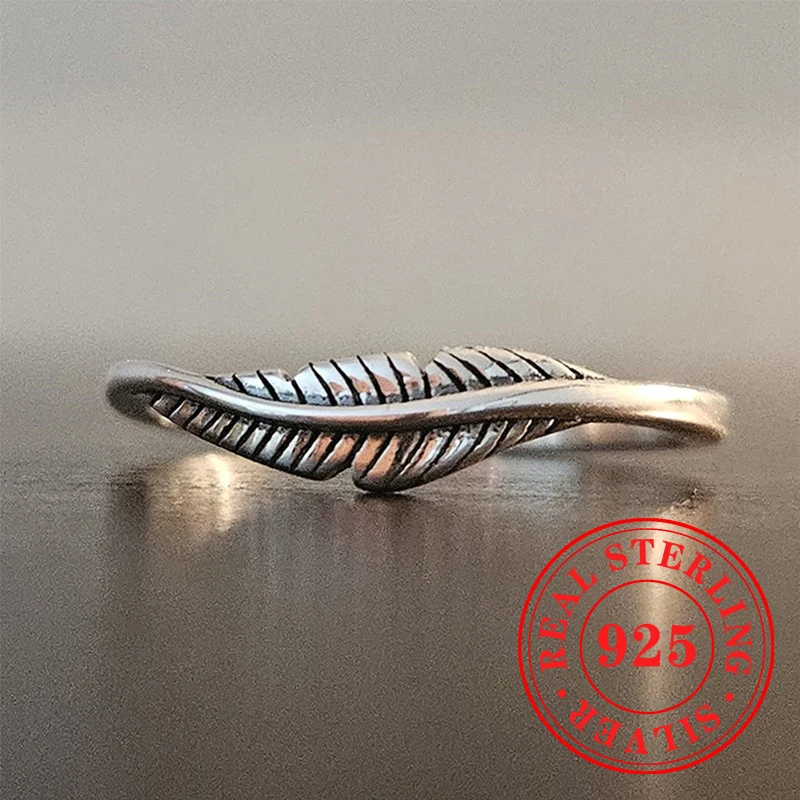 Huitan Vintage Feather Design Rings 925 Sterling Silver Delicate Gorgeous Finger Accessories for Women Versatile Party Jewelry