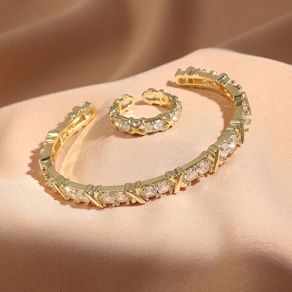 Yupsk كلاسيكي AAA الزركون C على شكل الكفة سوار خاتم مجموعة للنساء الصليب تصميم تشيكوسلوفاكيا المشاركة مجوهرات الزفاف #1